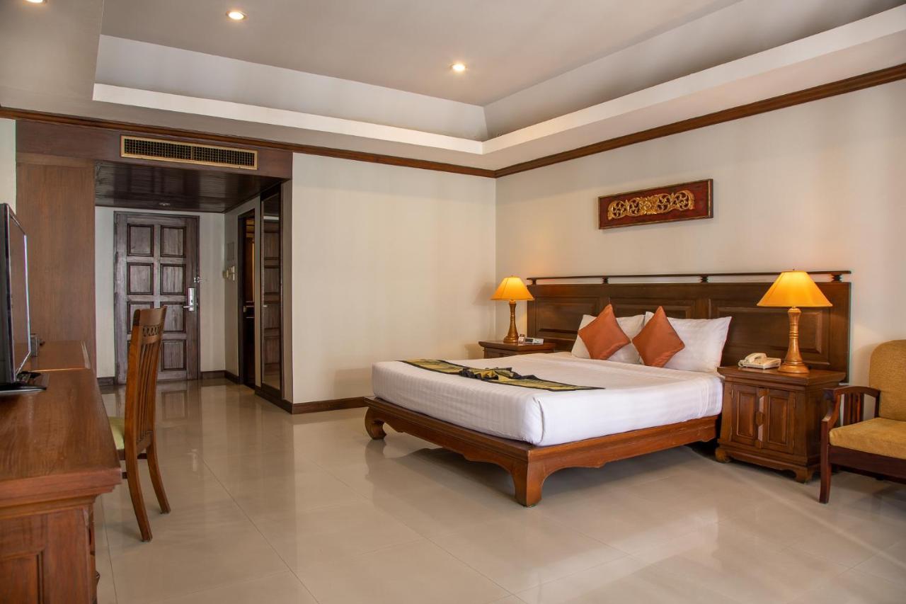 Avalon Beach Resort Pattaya Exterior foto