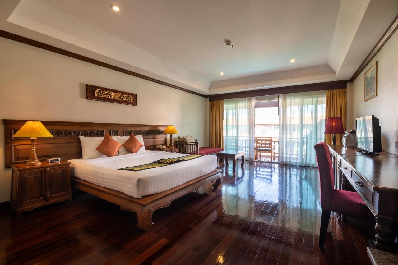 Avalon Beach Resort Pattaya Exterior foto