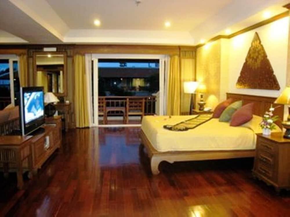 Avalon Beach Resort Pattaya Exterior foto