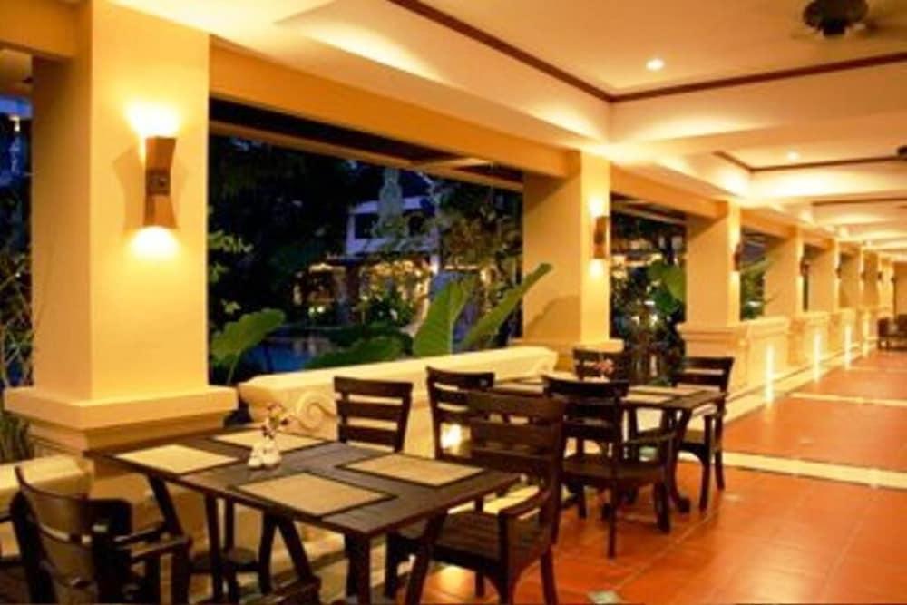 Avalon Beach Resort Pattaya Exterior foto
