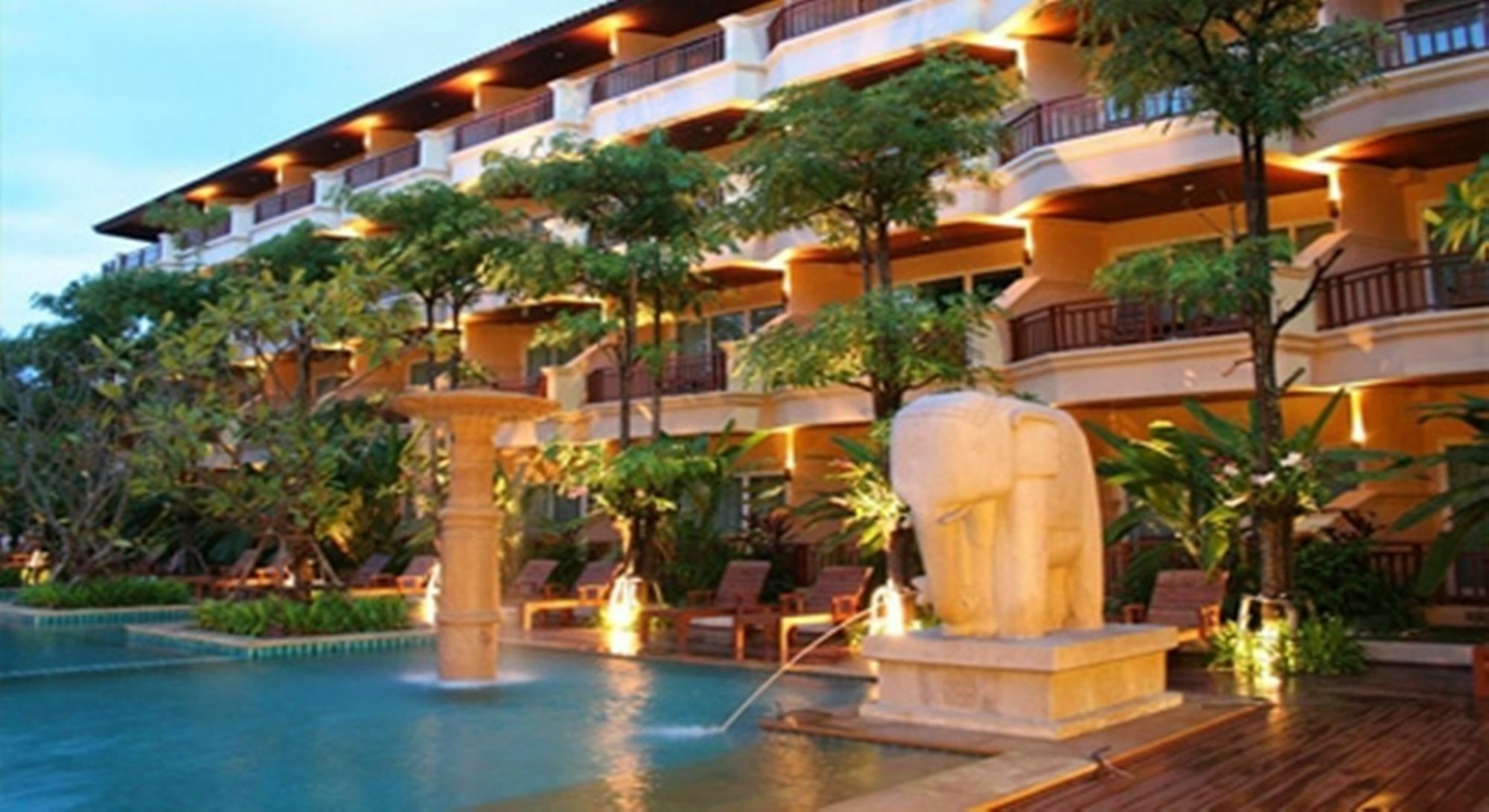 Avalon Beach Resort Pattaya Exterior foto